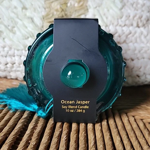 House of Harlow 1960 ocean jasper soy blend candle in a teal hobnail jar 10oz - Picture 6 of 11